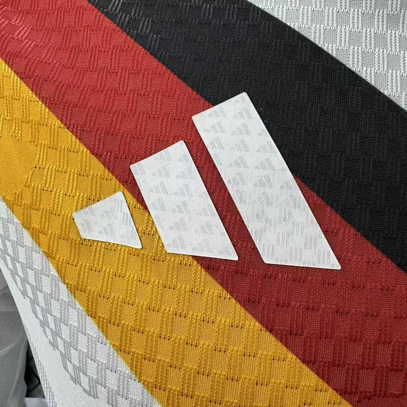 Alemania Local Versión Jugador 2026 (Blanca, Manga Larga) 4