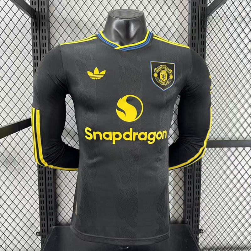 Manchester United Tercera Versión Jugador 2025/26 (Negra, Manga Larga)