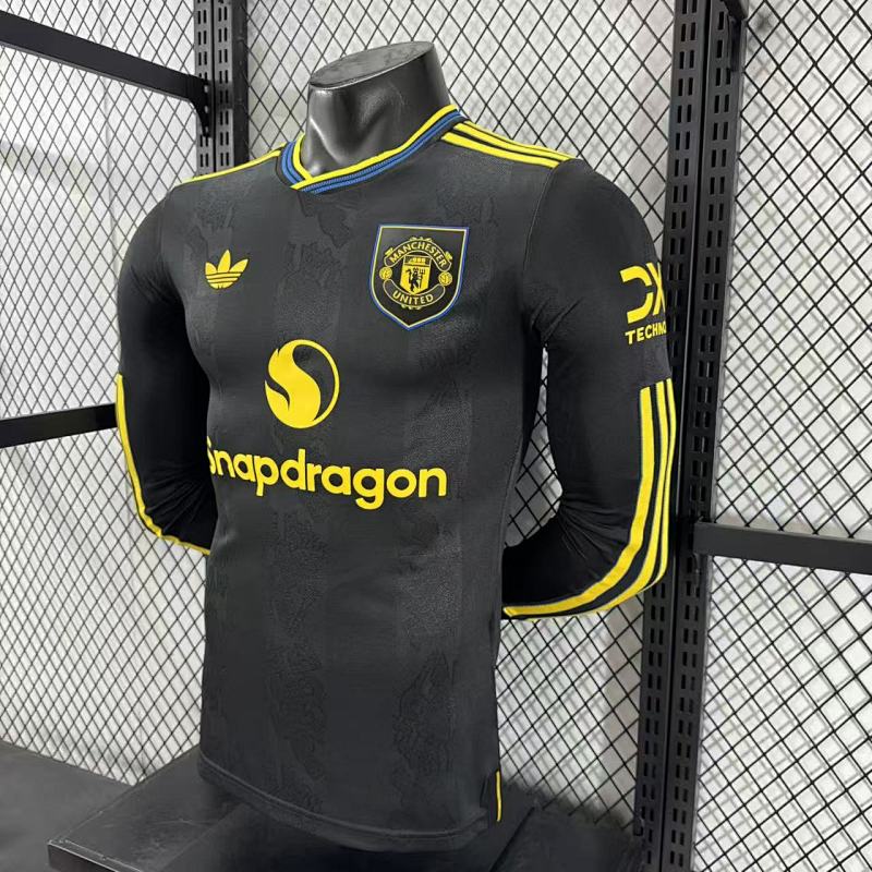 Manchester United Tercera Versión Jugador 2025/26 (Negra, Manga Larga) 7