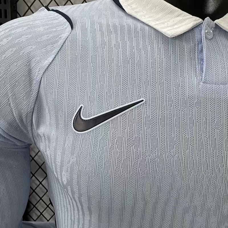Uruguay Local Versión Jugador 2026 (Blanca, Manga Larga) 10