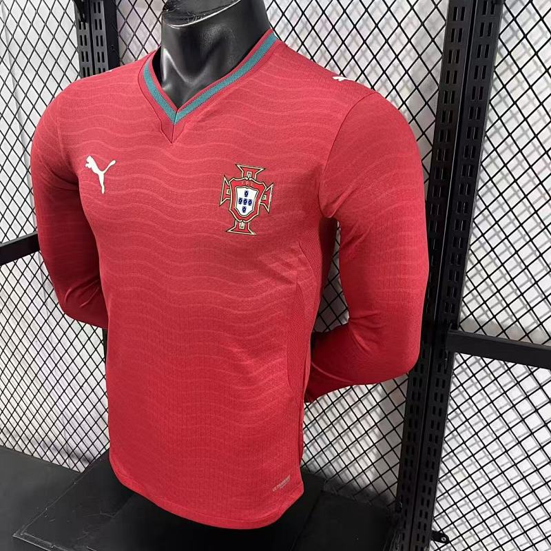 Portugal Local Versión Jugador 2026 (Roja, Manga Larga) 7