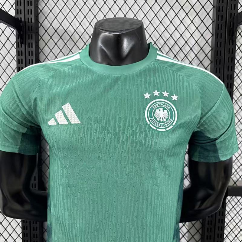 Alemania Portero Versión Jugador 2026 (Verde) 3