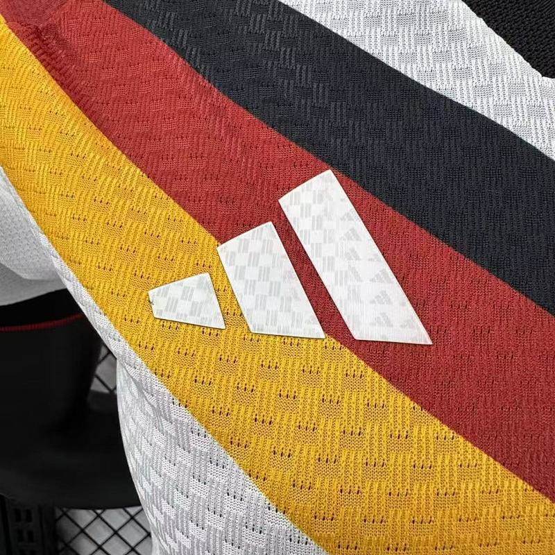 Alemania Local Versión Mujer 2026 (Blanca) 4