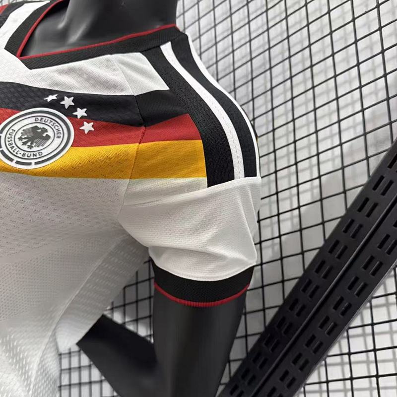 Alemania Local Versión Mujer 2026 (Blanca) 9