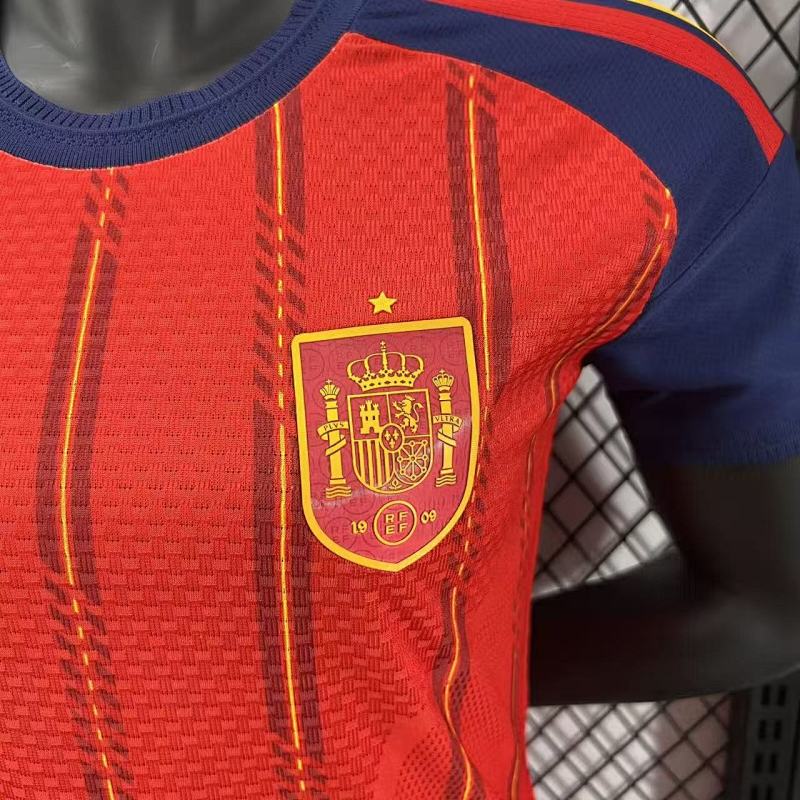 España Local Versión Mujer 2026 (Roja) 5