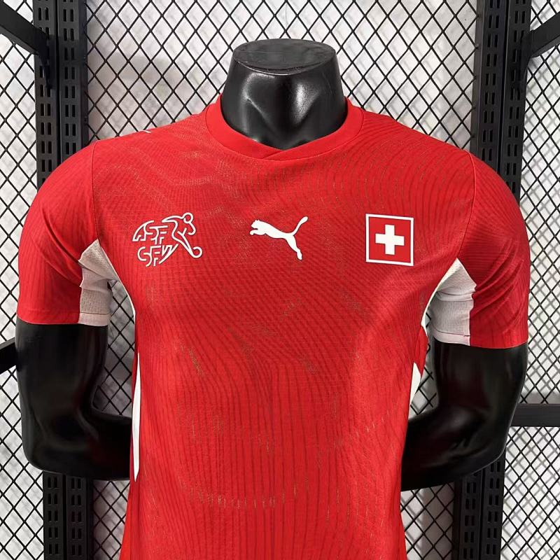 Suiza Local Versión Jugador 2026 (Roja, Manga Larga) 2