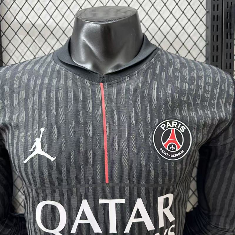 Paris Saint-Germain Cuarta Versión Jugador 2025/26 (Negra, Manga Larga) 3