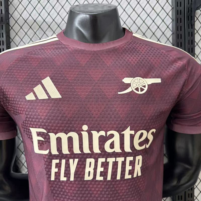 Arsenal Edición Especial Diseño 2 Versión Jugador 2026 (Granate) 3