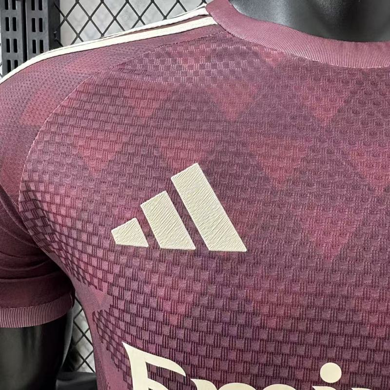 Arsenal Edición Especial Diseño 2 Versión Jugador 2026 (Granate) 4