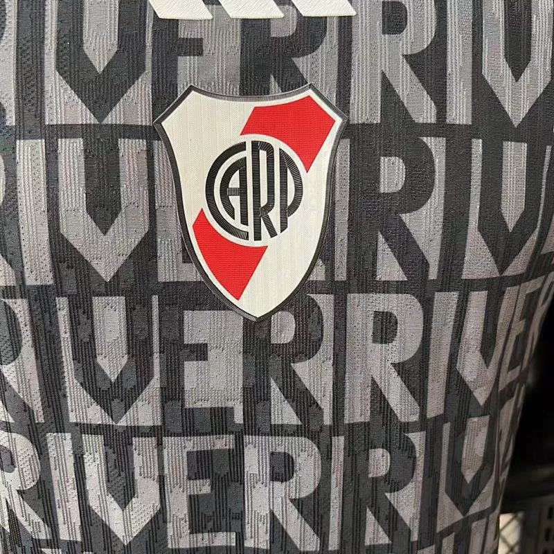 River Plate Edición Especial Versión Jugador (Negra) 5