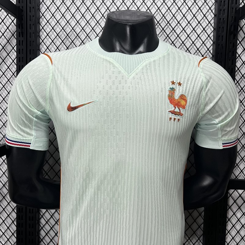 Francia Visitante Versión Jugador 2026 (Blanca) 3