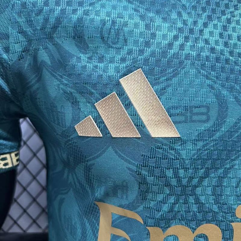 Real Madrid Edición Especial Diseño 2 Versión Jugador 2026/27 (Verde) 4