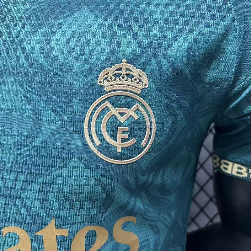 Real Madrid Edición Especial Diseño 2 Versión Jugador 2026/27 (Verde) 5