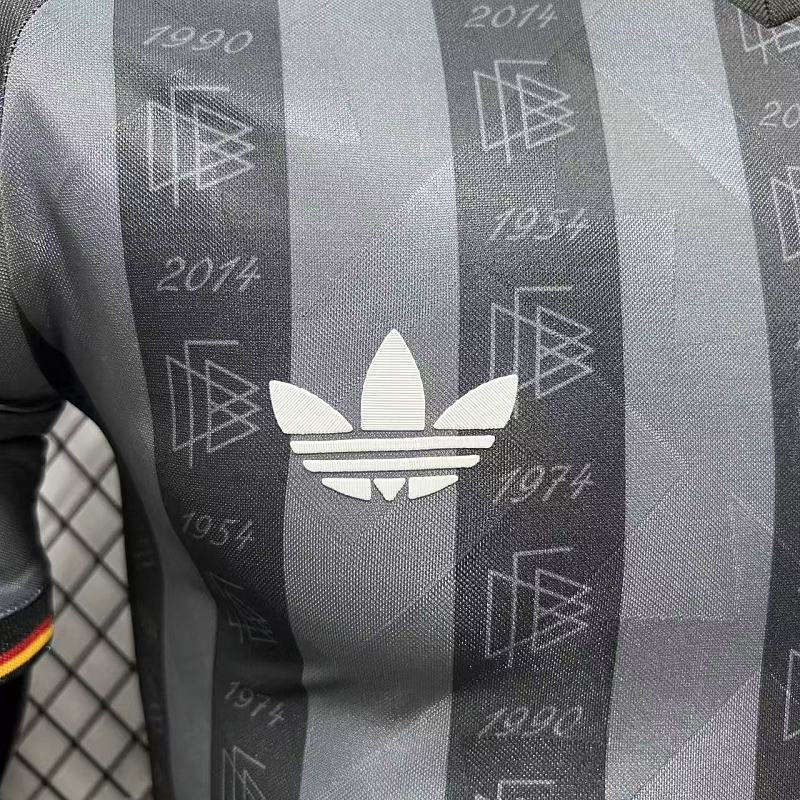 Alemania Edición Especial Diseño 2 Versión Jugador 2026 (Negra) 4
