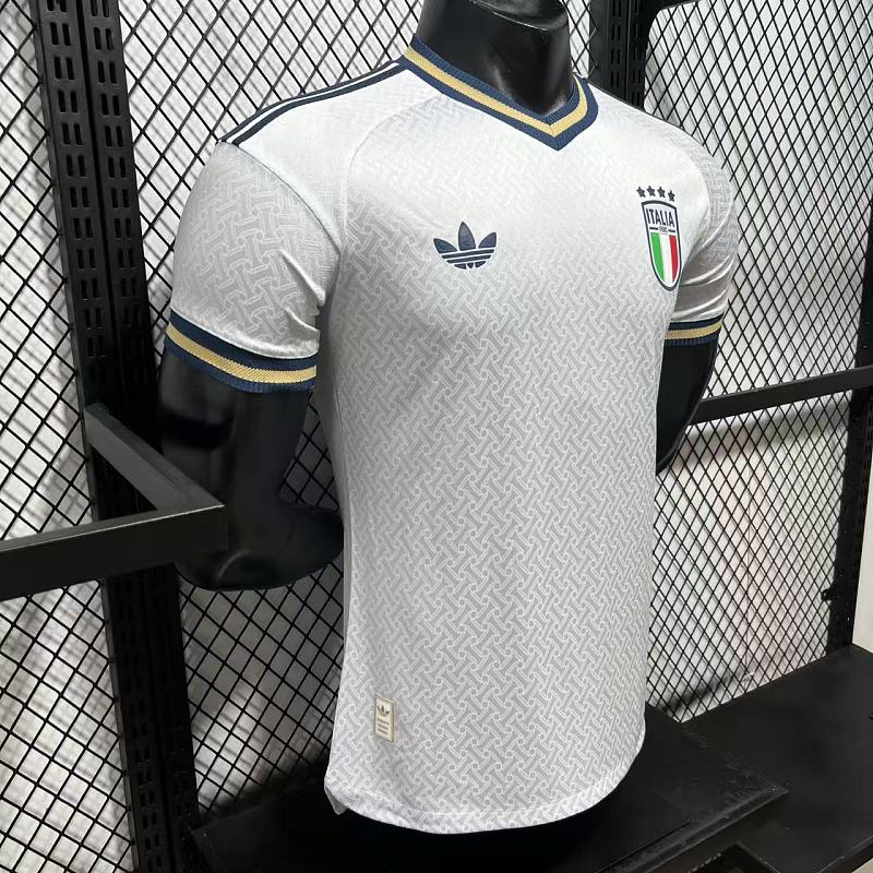 Italia Visitante Versión Jugador 2026 (Blanca) 6
