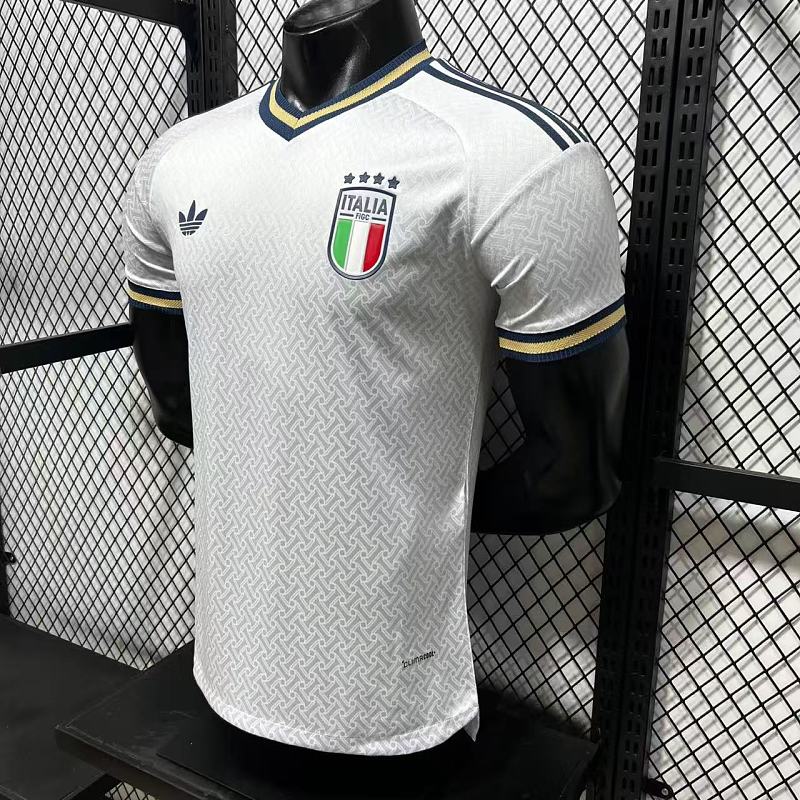 Italia Visitante Versión Jugador 2026 (Blanca) 7