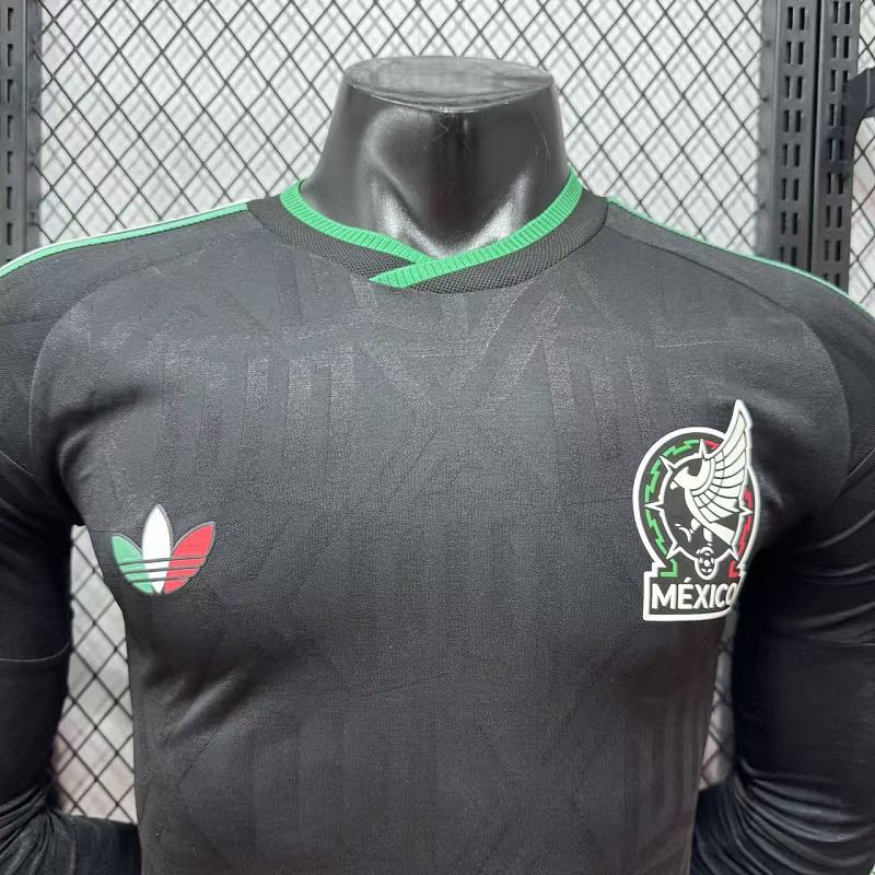 México Tercera Versión Jugador 2026 (Negra, Manga Larga) 3