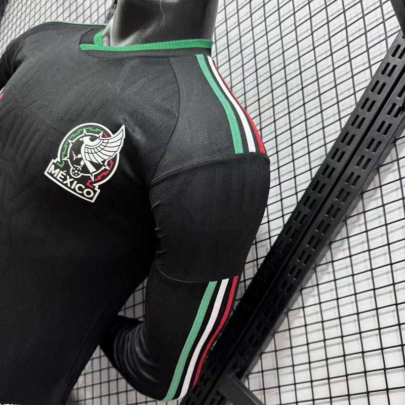 México Tercera Versión Jugador 2026 (Negra, Manga Larga) 9