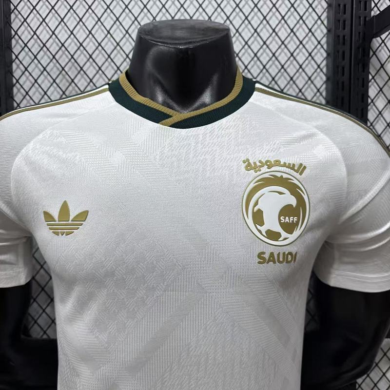 Arabia Saudí Visitante Versión Jugador 2026 (Blanca) 3