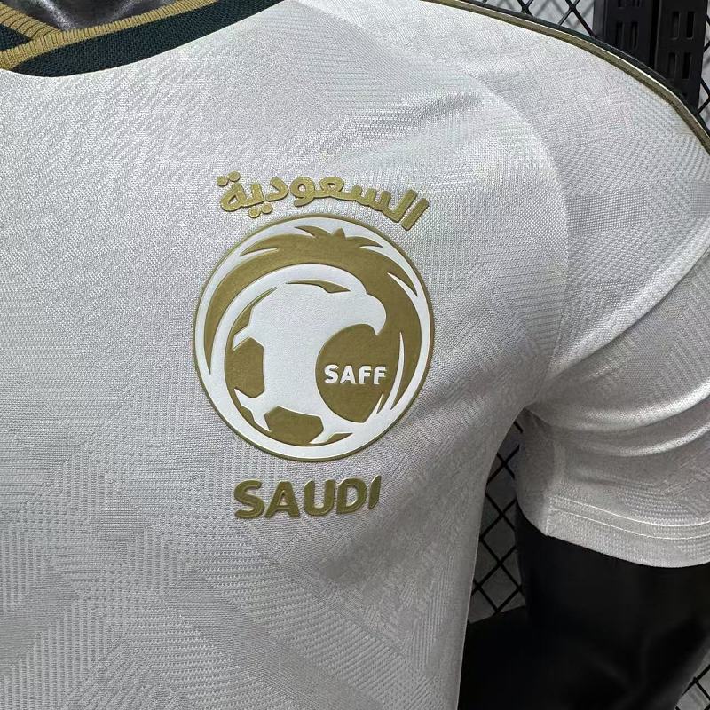 Arabia Saudí Visitante Versión Jugador 2026 (Blanca) 5