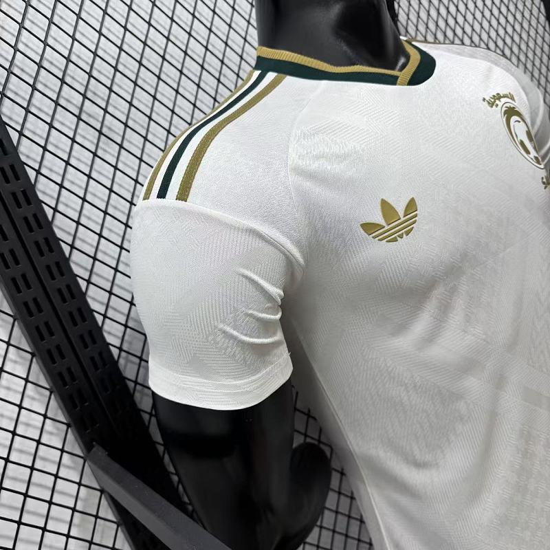 Arabia Saudí Visitante Versión Jugador 2026 (Blanca) 8