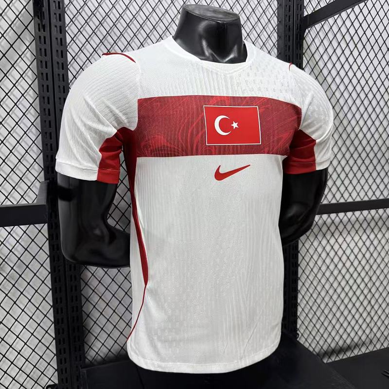 Turquía Visitante Versión Jugador 2026 (Blanca) 5