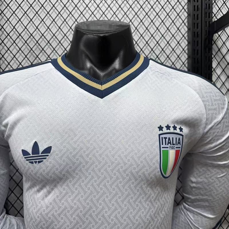 Italia Visitante Versión Jugador 2026 (Blanca, Manga Larga) 10