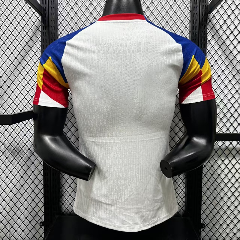 Rumanía Edición Especial Versión Jugador 2026 (Blanca) 8