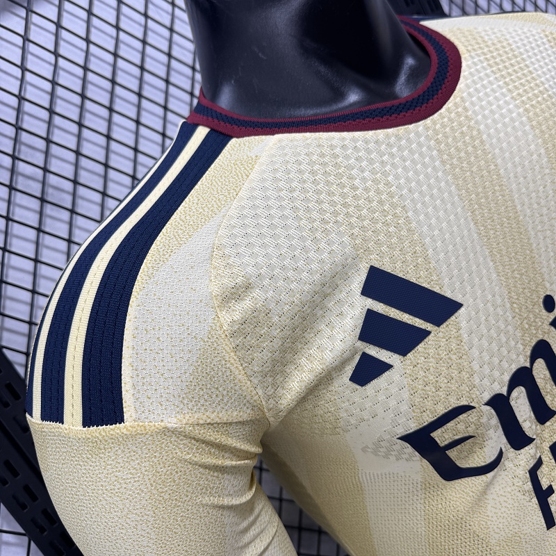 Arsenal Tercera Versión Jugador 2026 (Beige, Manga Larga) 5