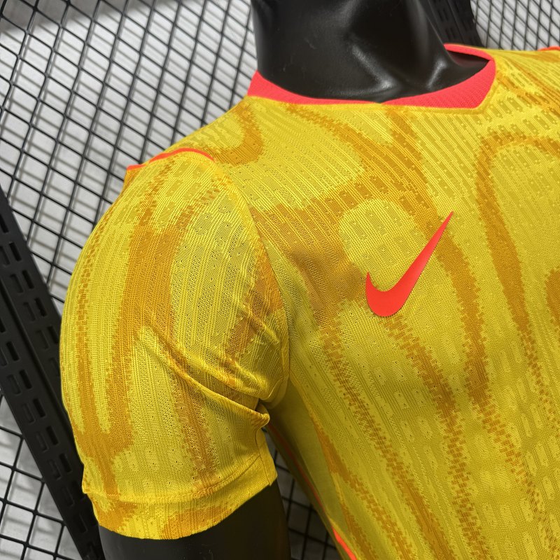 China Visitante Versión Jugador 2026 (Amarilla) 6