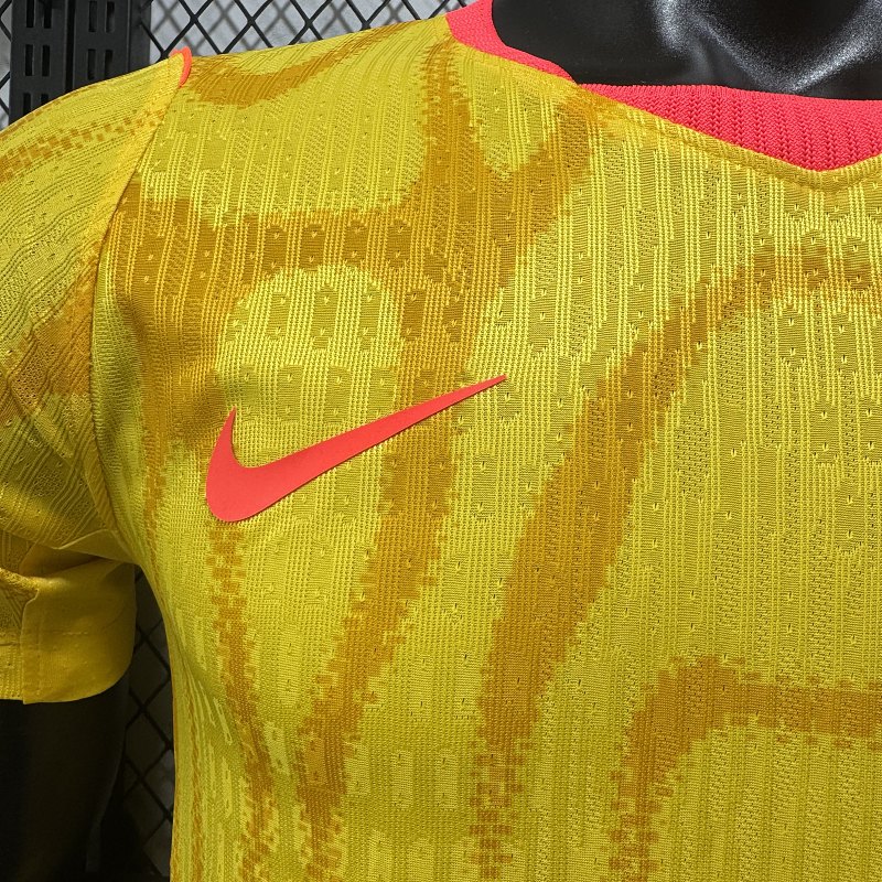 China Visitante Versión Jugador 2026 (Amarilla) 10
