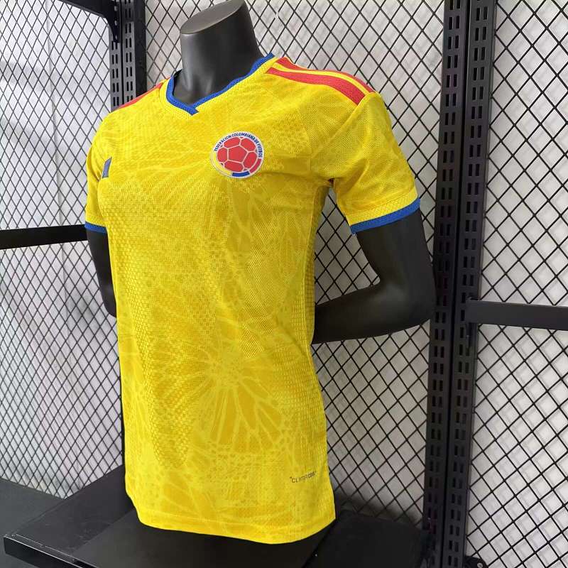 Colombia Local Versión Mujer 2026 (Amarilla) 6