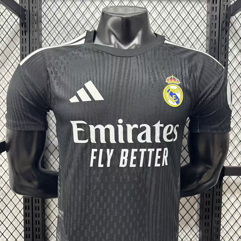 Real Madrid Portero Versión Jugador 2026/27 (Negra) 3