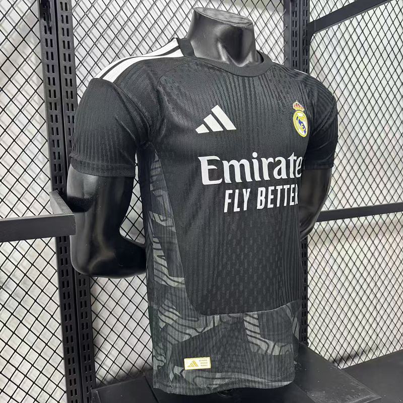 Real Madrid Portero Versión Jugador 2026/27 (Negra) 6