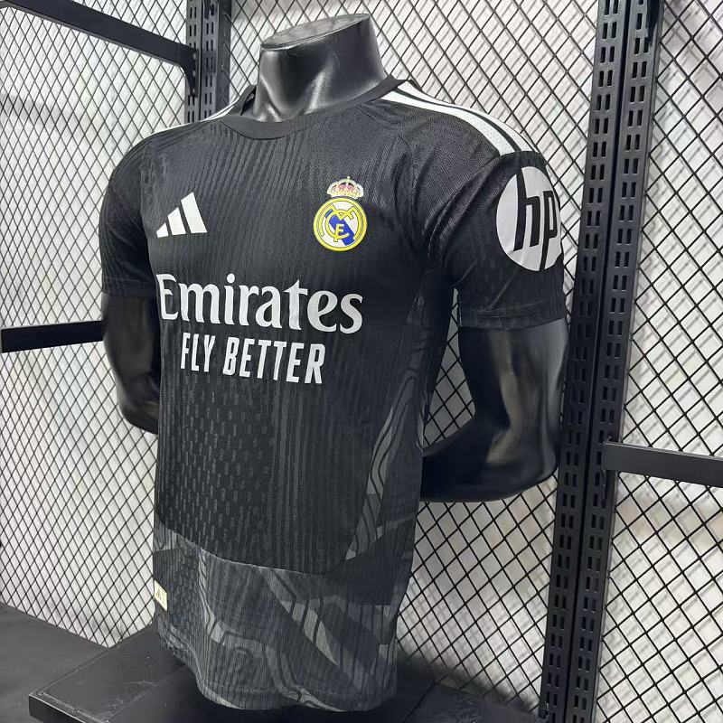 Real Madrid Portero Versión Jugador 2026/27 (Negra) 7