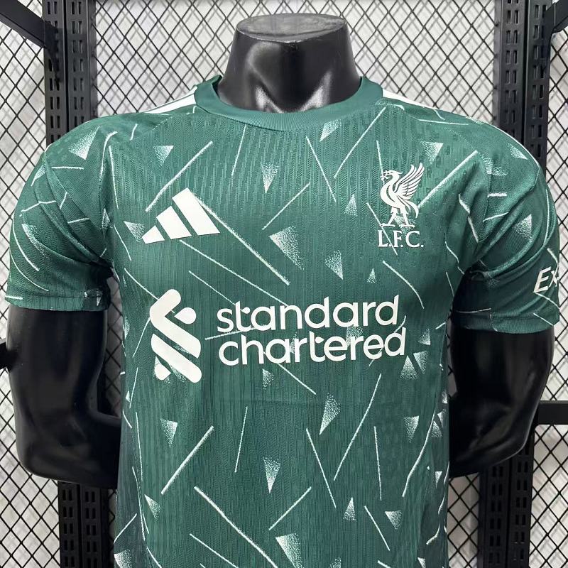 Liverpool Portero Versión Jugador 2026/27 (Verde) 3