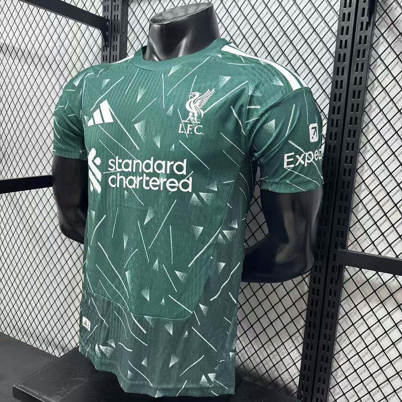 Liverpool Portero Versión Jugador 2026/27 (Verde) 9