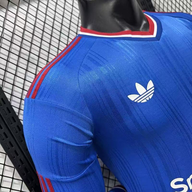 Manchester United Visitante Versión Jugador 2026/27 (Azul, Manga Larga) 5