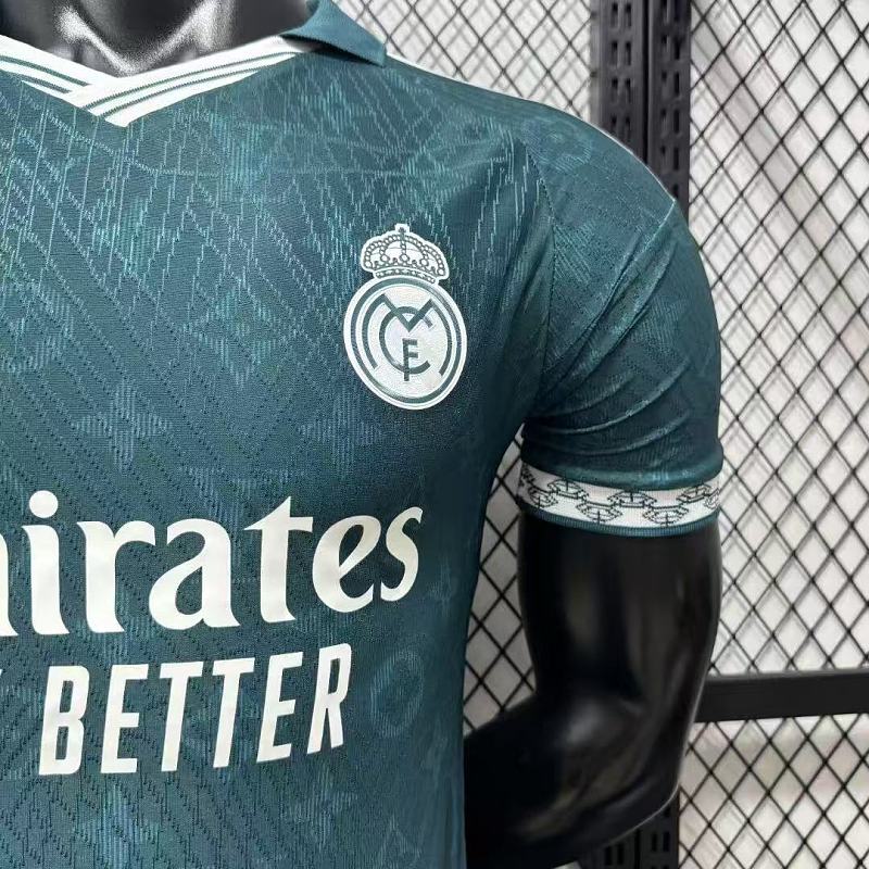 Real Madrid Edición Especial Versión Jugador 2026/27 (Verde) 6