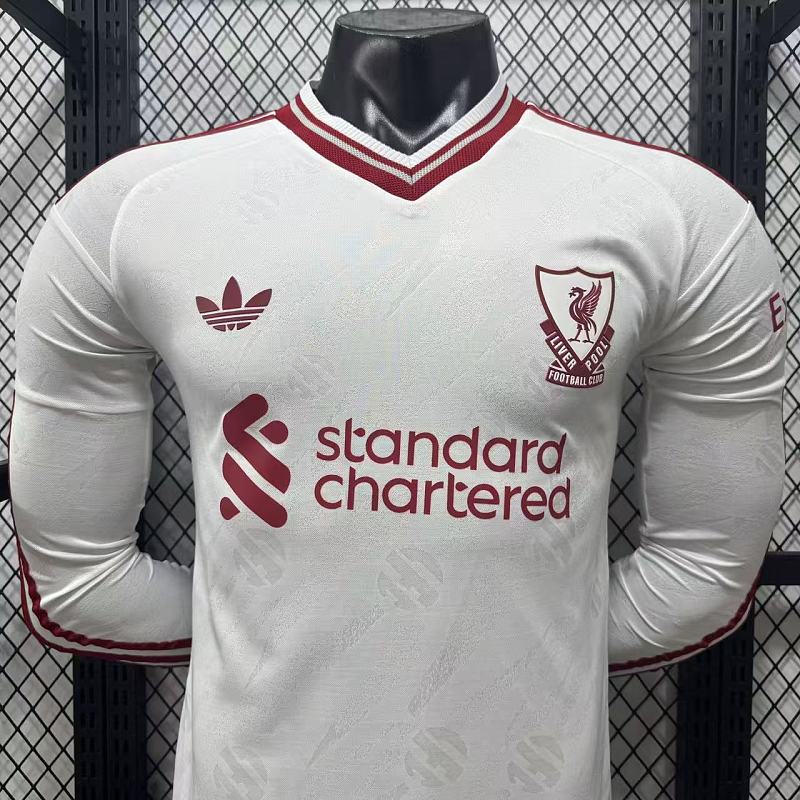 Liverpool Visitante Versión Jugador 2026/27 (Blanca, Manga Larga) 3