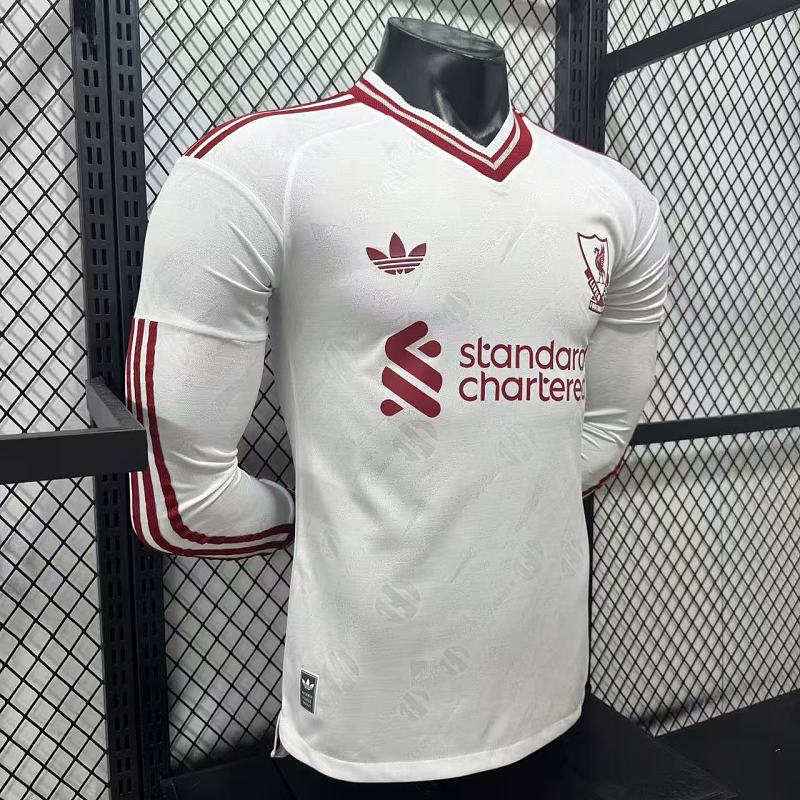 Liverpool Visitante Versión Jugador 2026/27 (Blanca, Manga Larga) 6