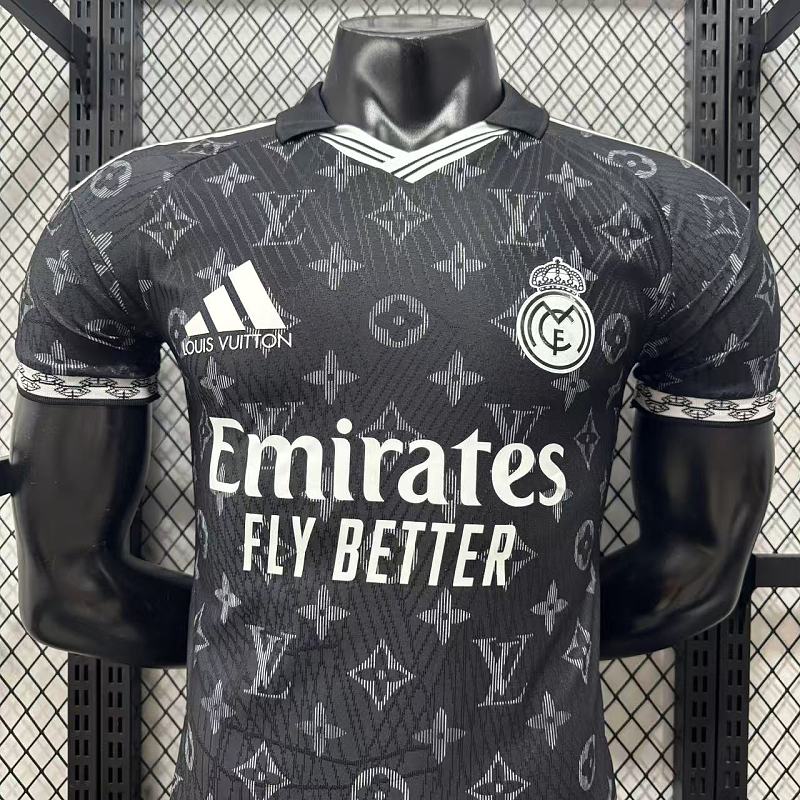 Real Madrid Edición Especial Versión Jugador 2026/27 (Negra) 3