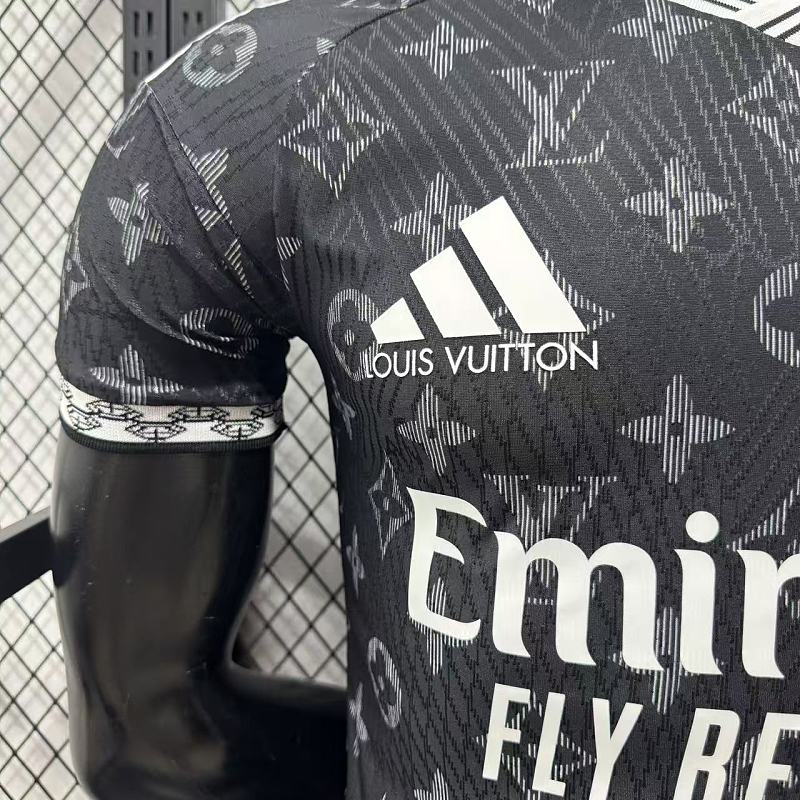 Real Madrid Edición Especial Versión Jugador 2026/27 (Negra) 4