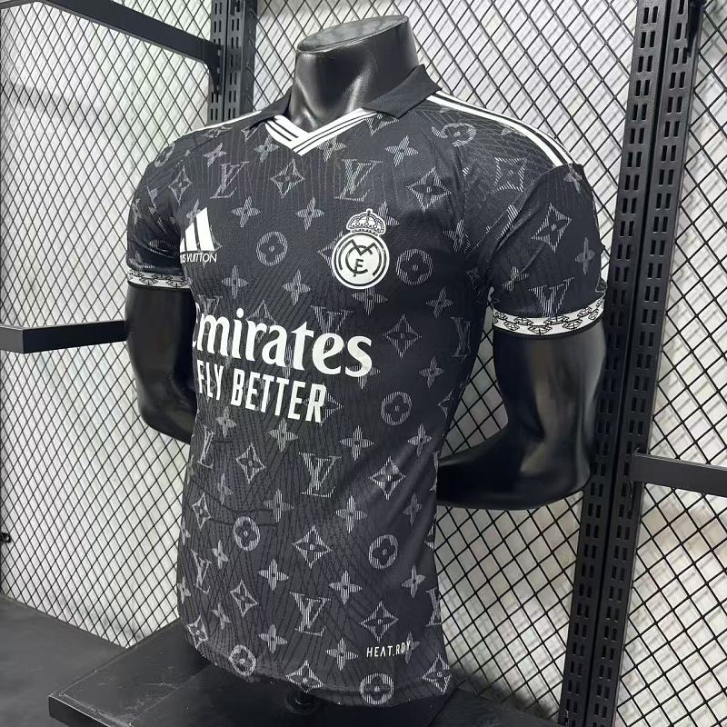 Real Madrid Edición Especial Versión Jugador 2026/27 (Negra) 7