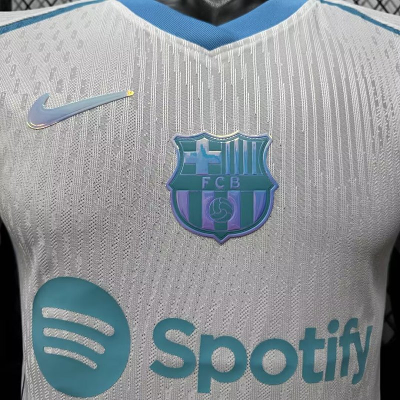FC Barcelona Edición Especial Versión Jugador 2026/27 (Blanca) 4