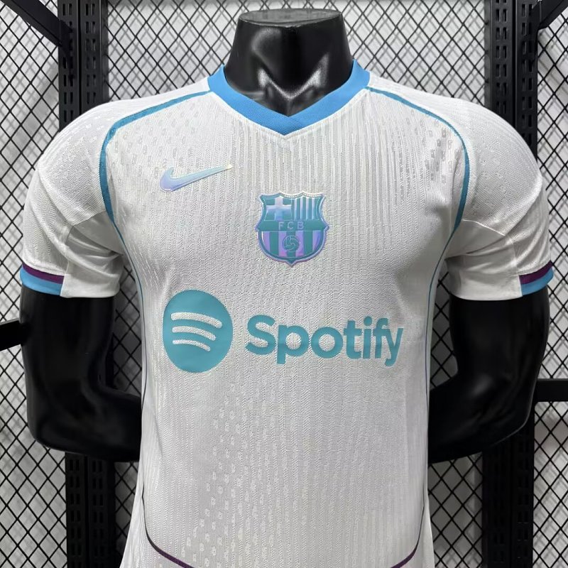 FC Barcelona Edición Especial Versión Jugador 2026/27 (Blanca) 8