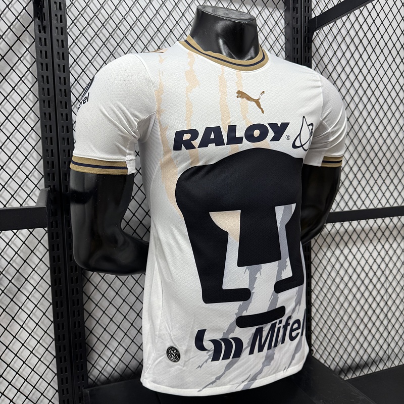 Pumas UNAM Local Versión Jugador 2026/27 (Blanca) 7