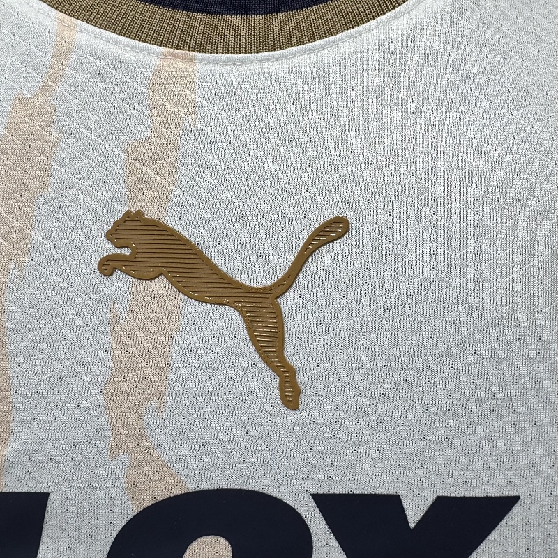Pumas UNAM Local Versión Jugador 2026/27 (Blanca) 8