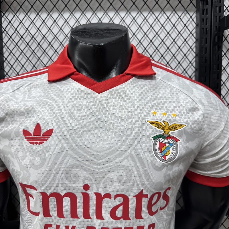 Benfica Visitante Versión Jugador 2026/27 (Blanca) 11