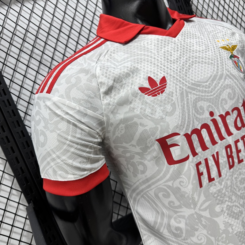 Benfica Visitante Versión Jugador 2026/27 (Blanca) 5